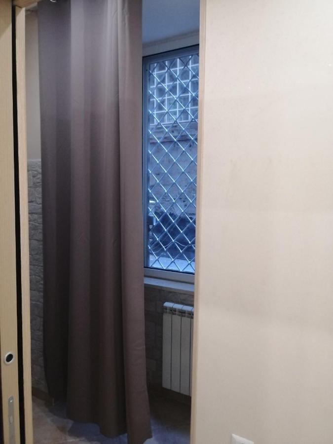 Ad Un Passo Dal Duomo "2" Apartment Napoli Exterior foto