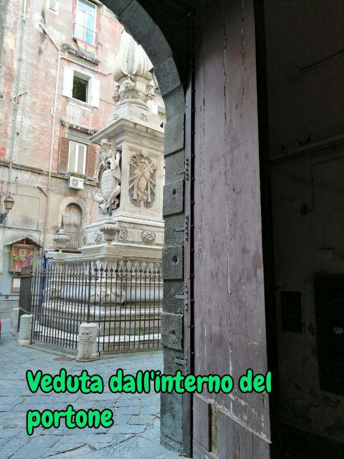 Ad Un Passo Dal Duomo "2" Apartment Napoli Exterior foto