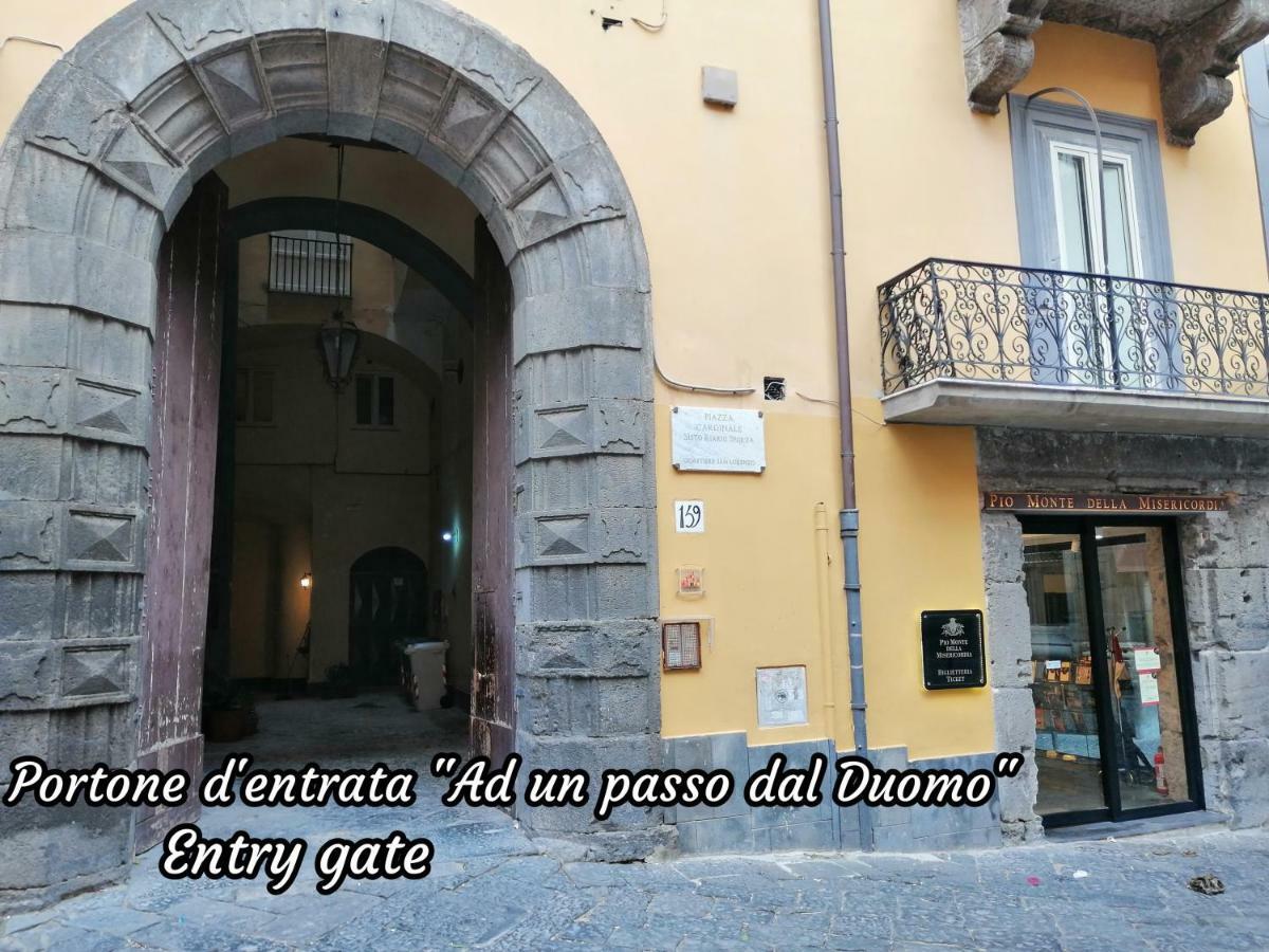 Ad Un Passo Dal Duomo "2" Apartment Napoli Exterior foto
