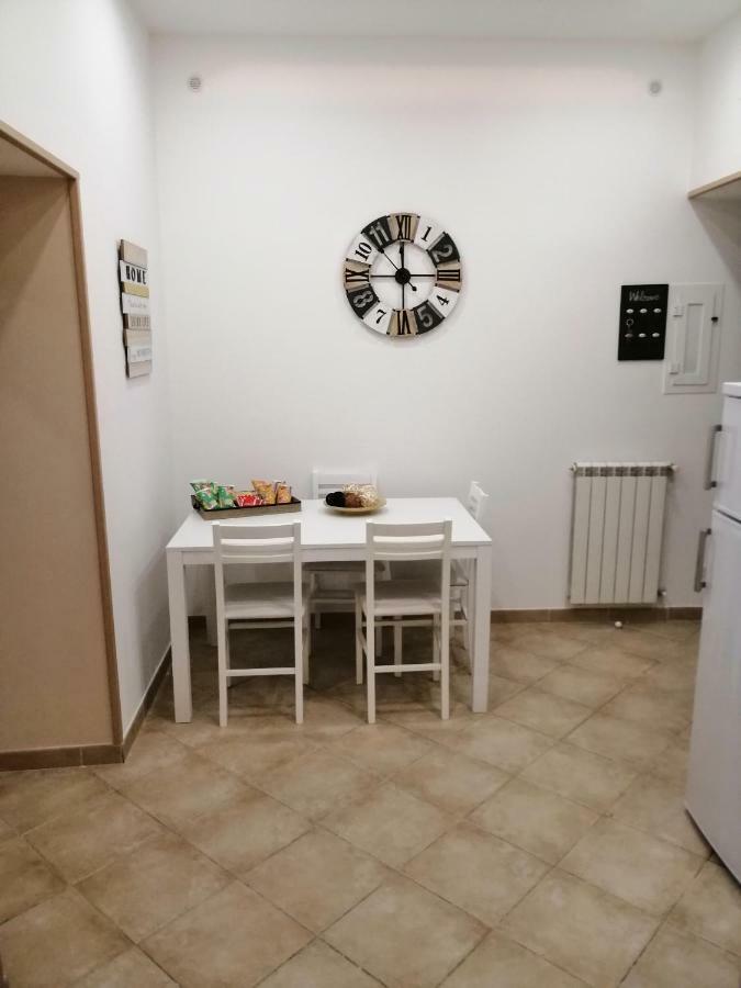 Ad Un Passo Dal Duomo "2" Apartment Napoli Exterior foto