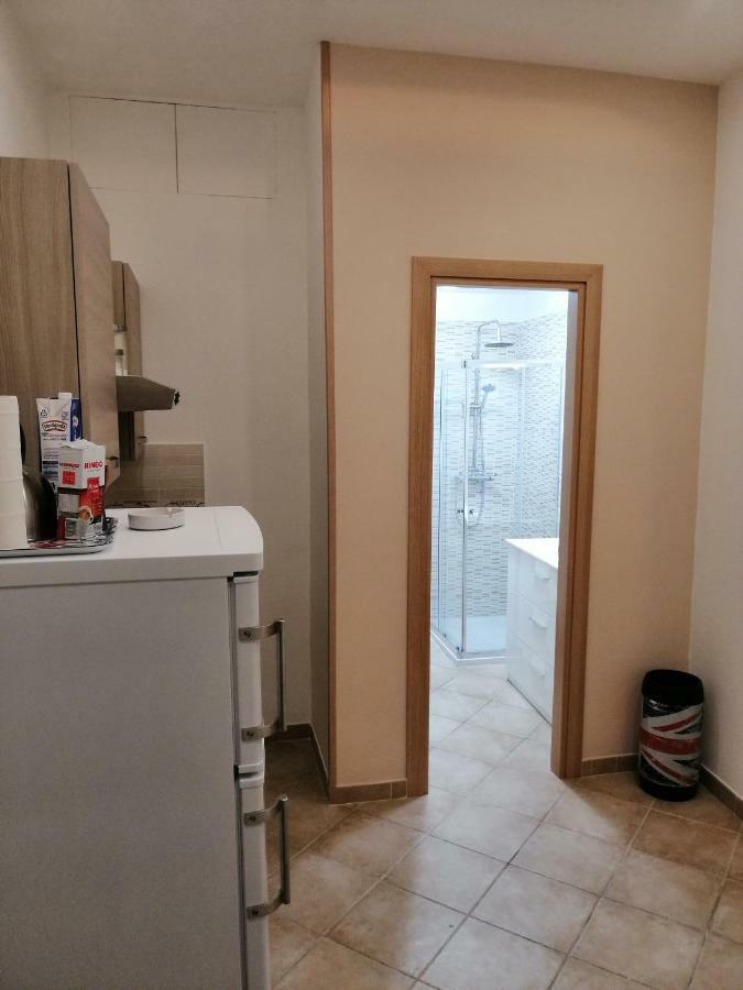 Ad Un Passo Dal Duomo "2" Apartment Napoli Exterior foto